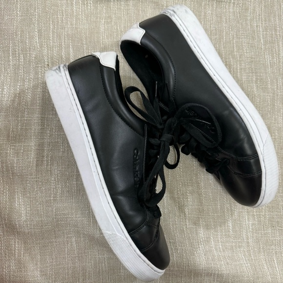 Calvin Klein Black and White Casual Sneakers Size 10 - Picture 3 of 8